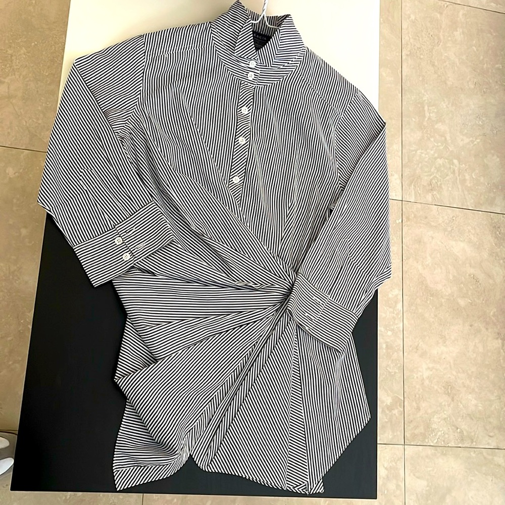 Gracia long sleeve sizeL